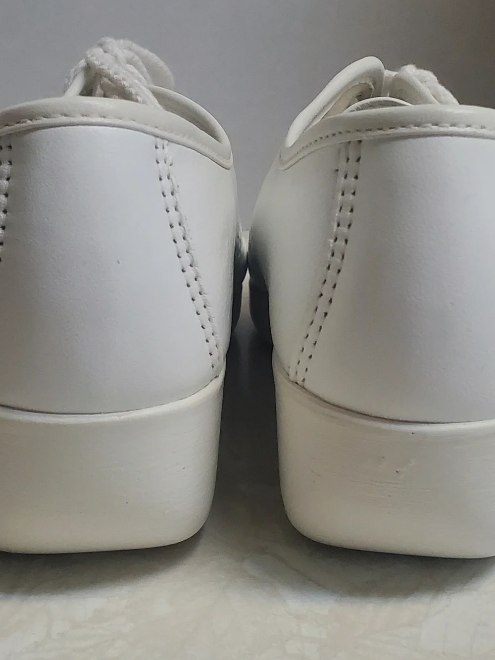 SAS smooth white